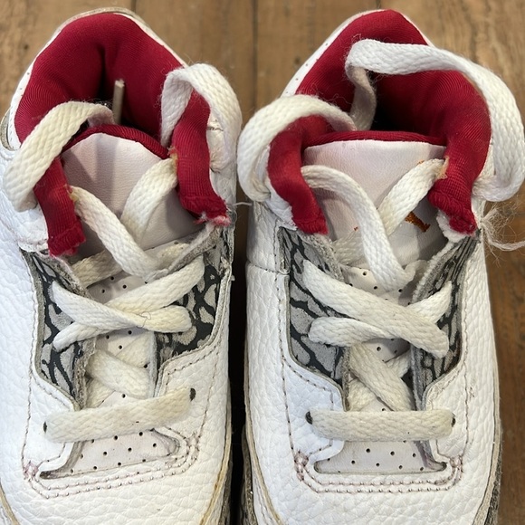 Nike Jordan retro 3 cardinal red sneakers - Picture 5 of 12